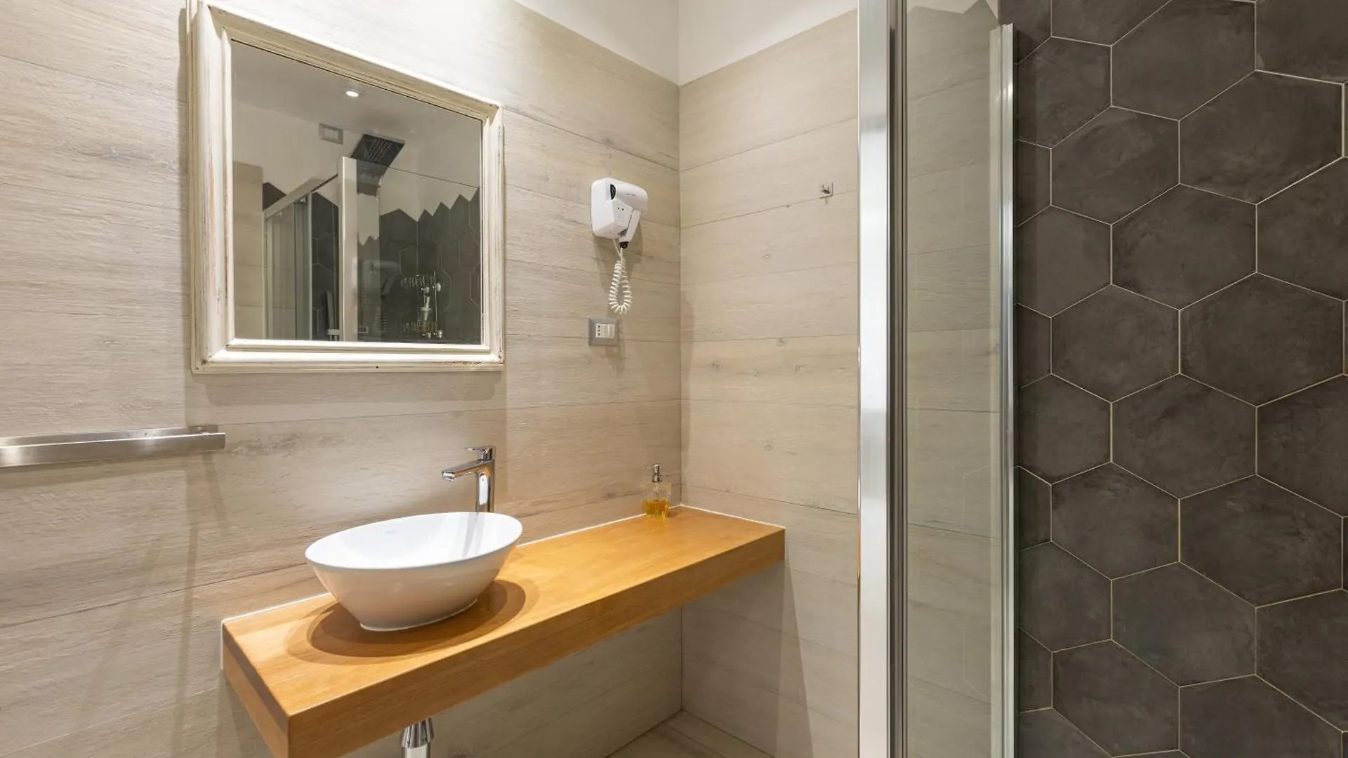Domu Ajaju Guest House Villasimius